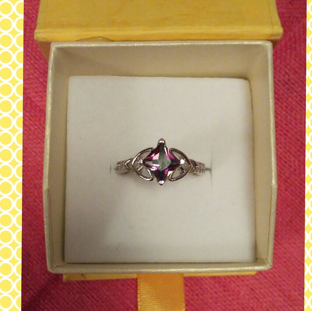 2CT Mystic Topez in 925 Sterling Silver Ring